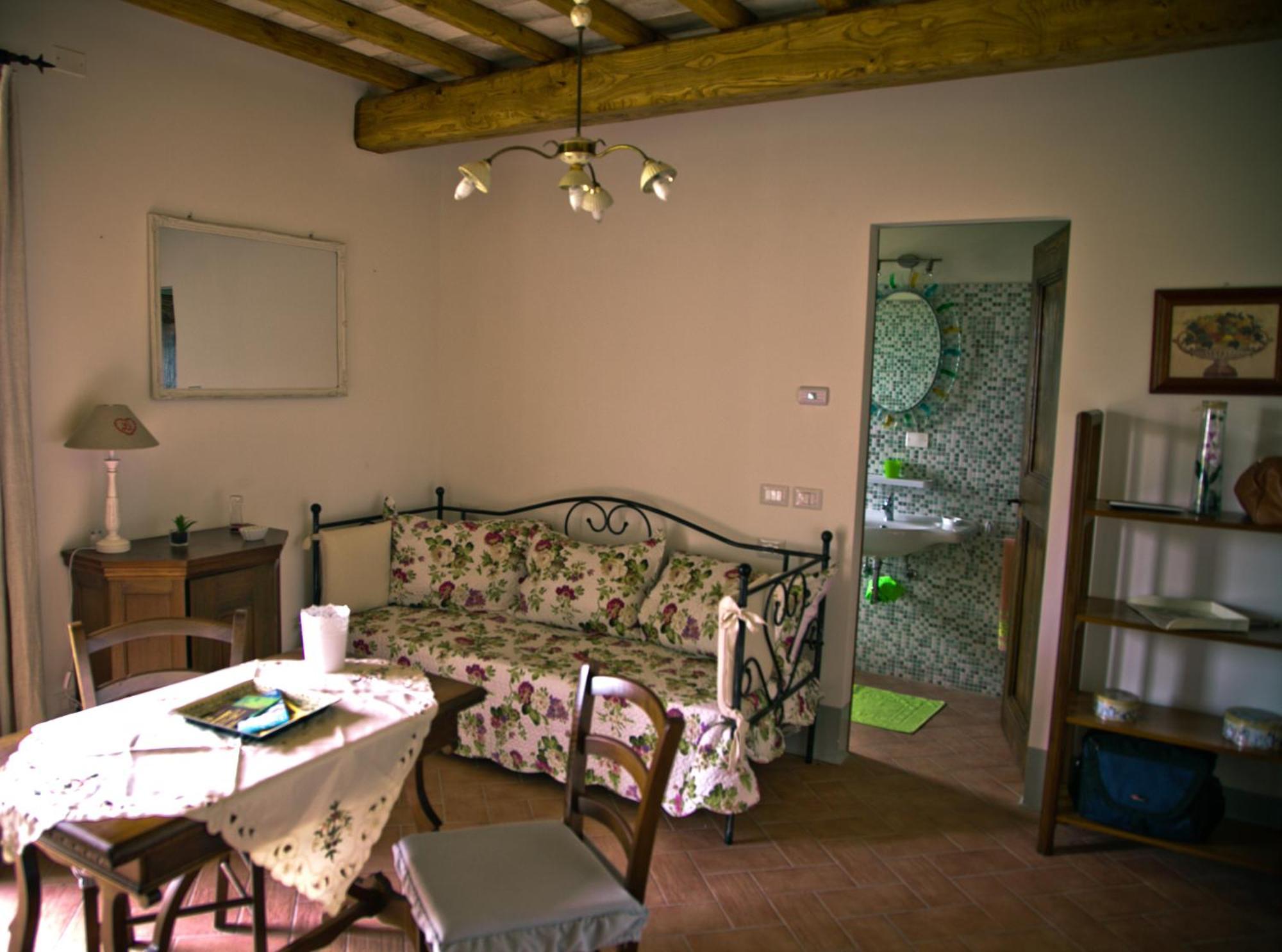 Agriturismo Specchio Del Lago 몬테피아스콘 객실 사진