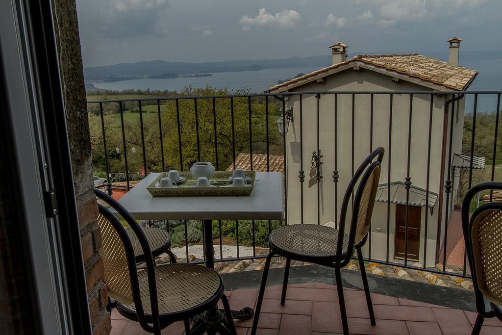 Agriturismo Specchio Del Lago 몬테피아스콘 외부 사진