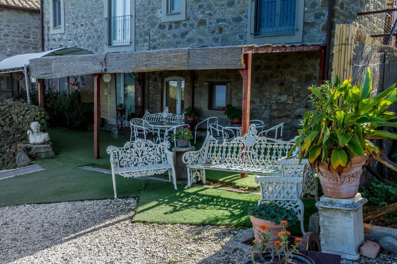 Agriturismo Specchio Del Lago 몬테피아스콘 외부 사진