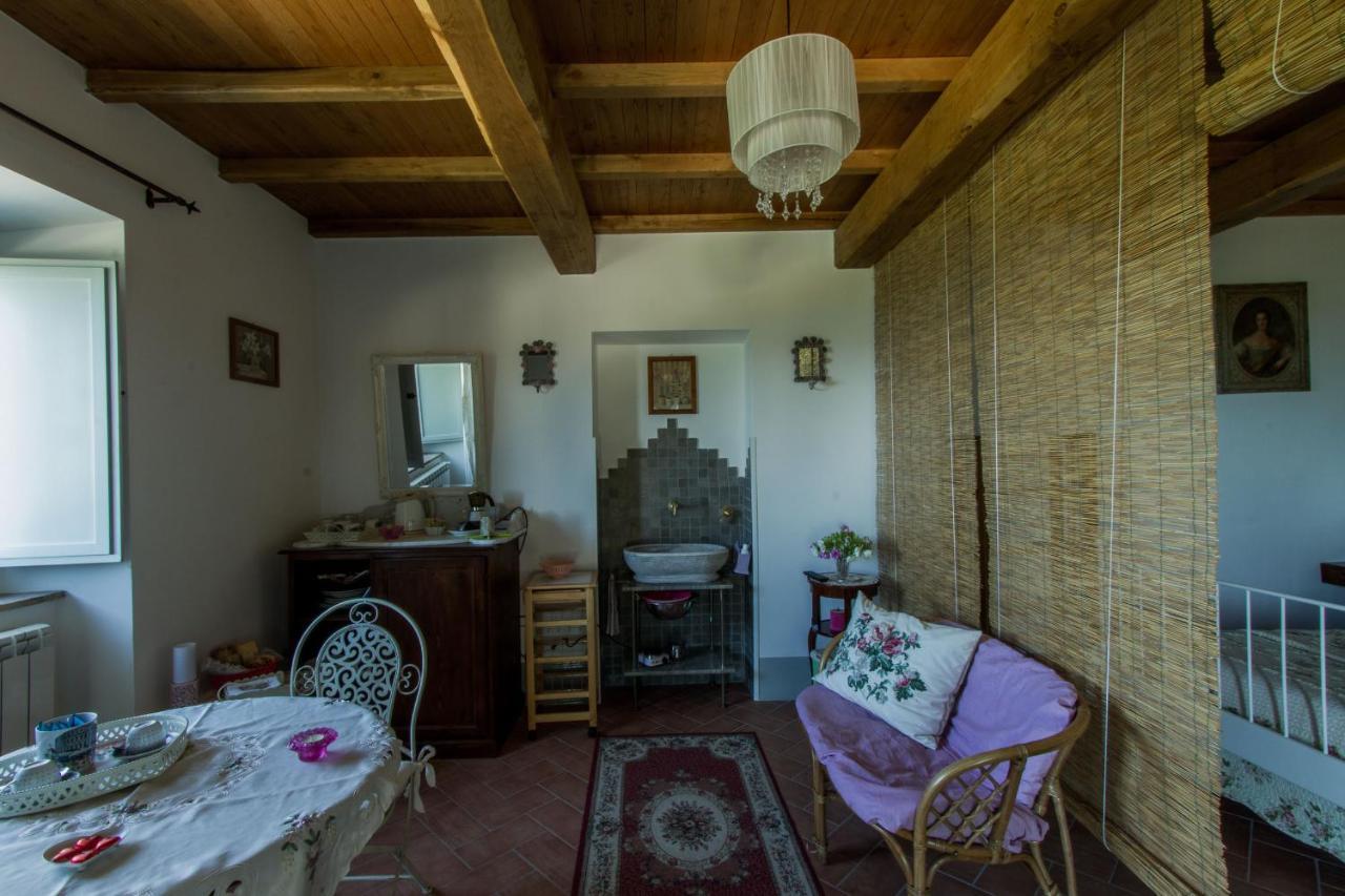 Agriturismo Specchio Del Lago 몬테피아스콘 외부 사진